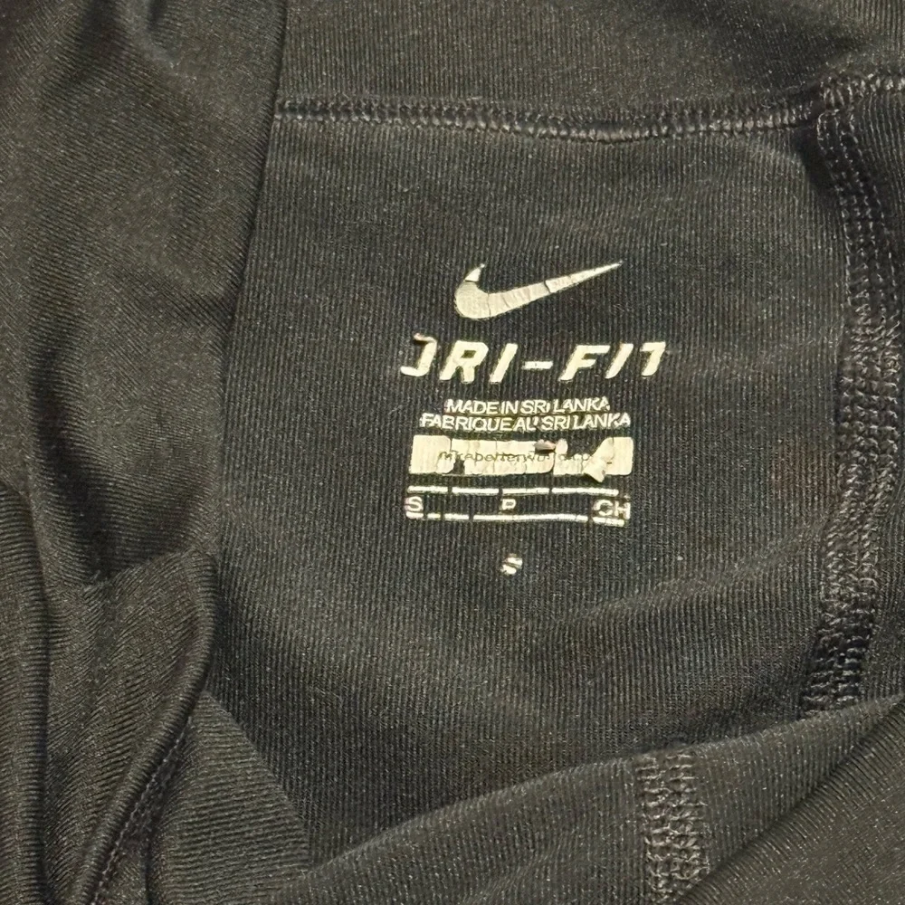 Nike Black Women's Skirt - Picture 4 of 4